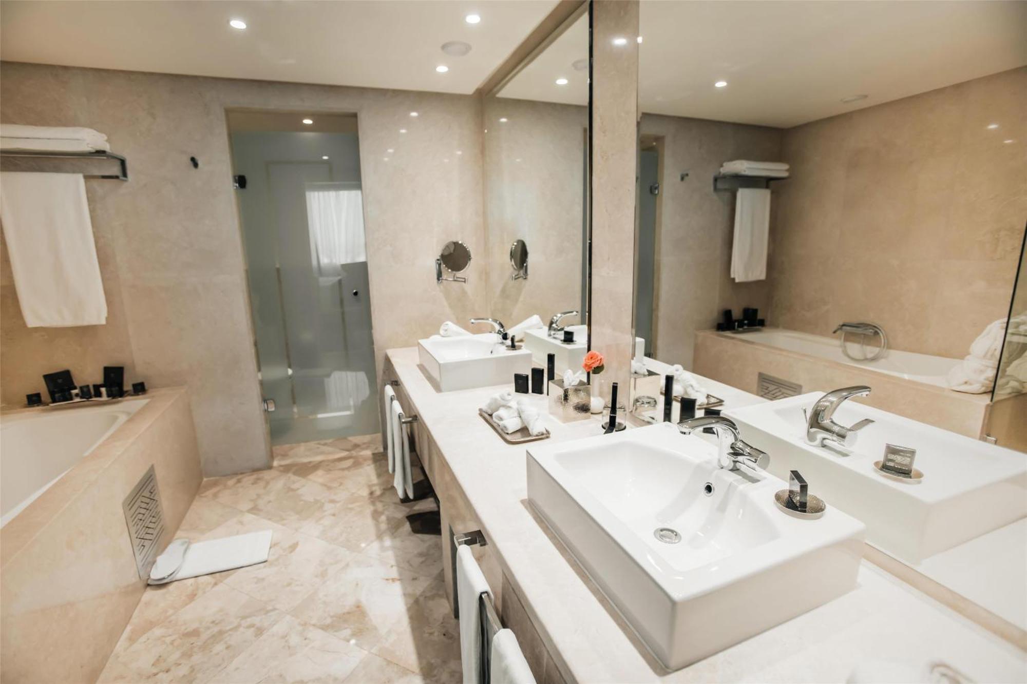 Hotel Grand Mogador City Center 5*